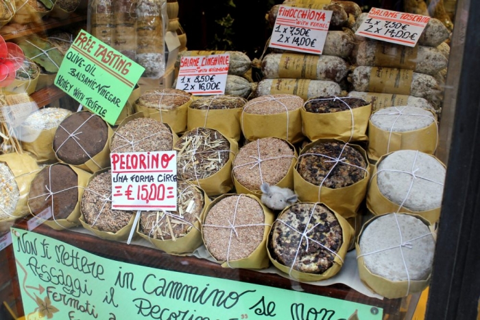 Algumas poucas...variedades de Pecorino na Toscana ...Existem muitas e muitas...