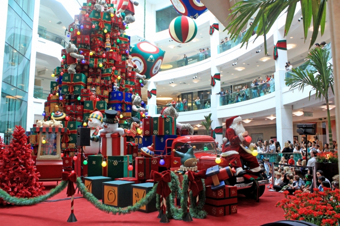 Natal no Shopping Leblon - Tema Caixas de Presente