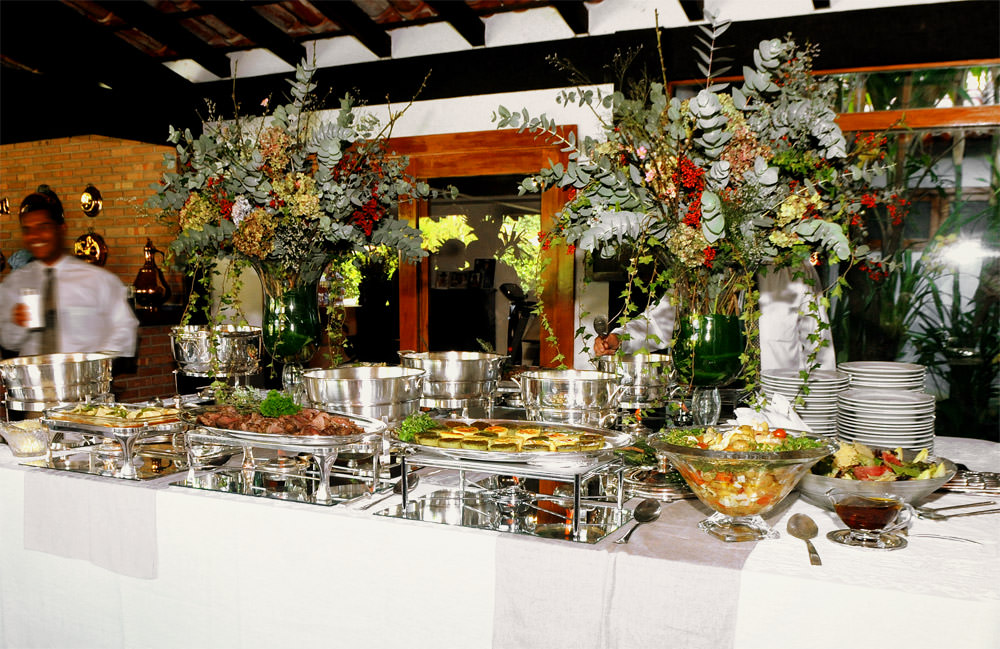 Mesa de Buffet para o Almoço com 100 convidados | Tasting Banquet